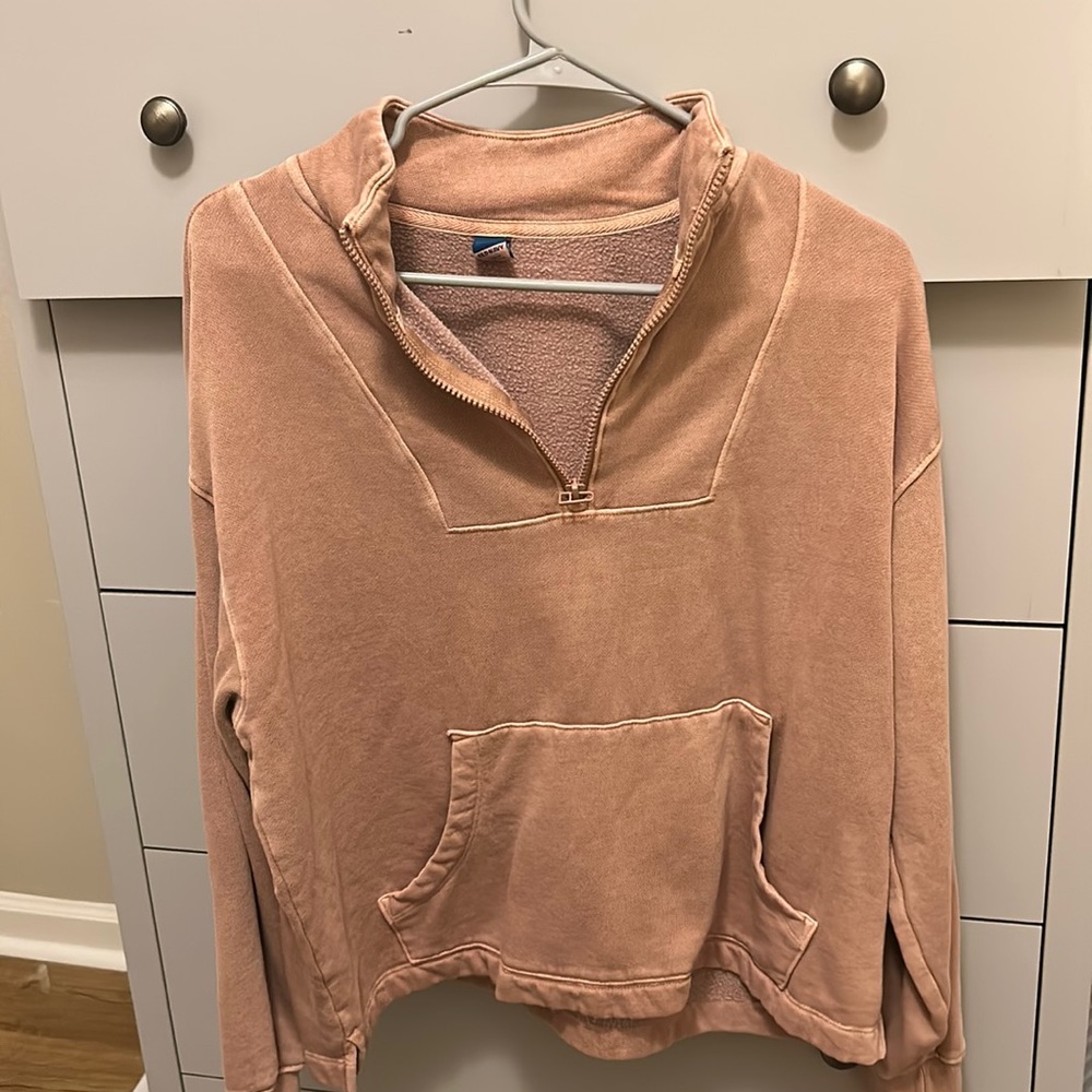 Old navy quarter zip size L (fits like a M)